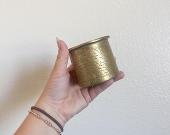 Tiny Brass Planter, Round Brass Planter,  Vintage Brass Planter, Shallow Brass Bowl, Brass Bowl, Solid Brass Bowl, Cute Brass Planter
