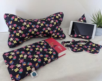 Hummingbird relaxation box with cushion for the neck, cat sleep mask, tablet or phone holder, and book pocket