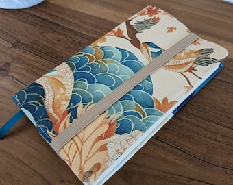 Book cover in organic fabric adjustable in pocket format or manga format integrated bookmark, book protector, book pocket
