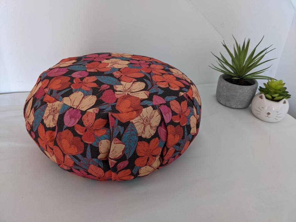 Zafu ou Coussin de Méditation Rond Original en Coton Bio Fabrication Artisanale France Fleurs Rouge,