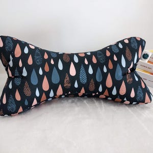 Ergonomisches Lesekissen im Regenfall-Stil aus Bio-Baumwolle, Leseknochen zum Abstützen Ihres Buches oder für den Nacken