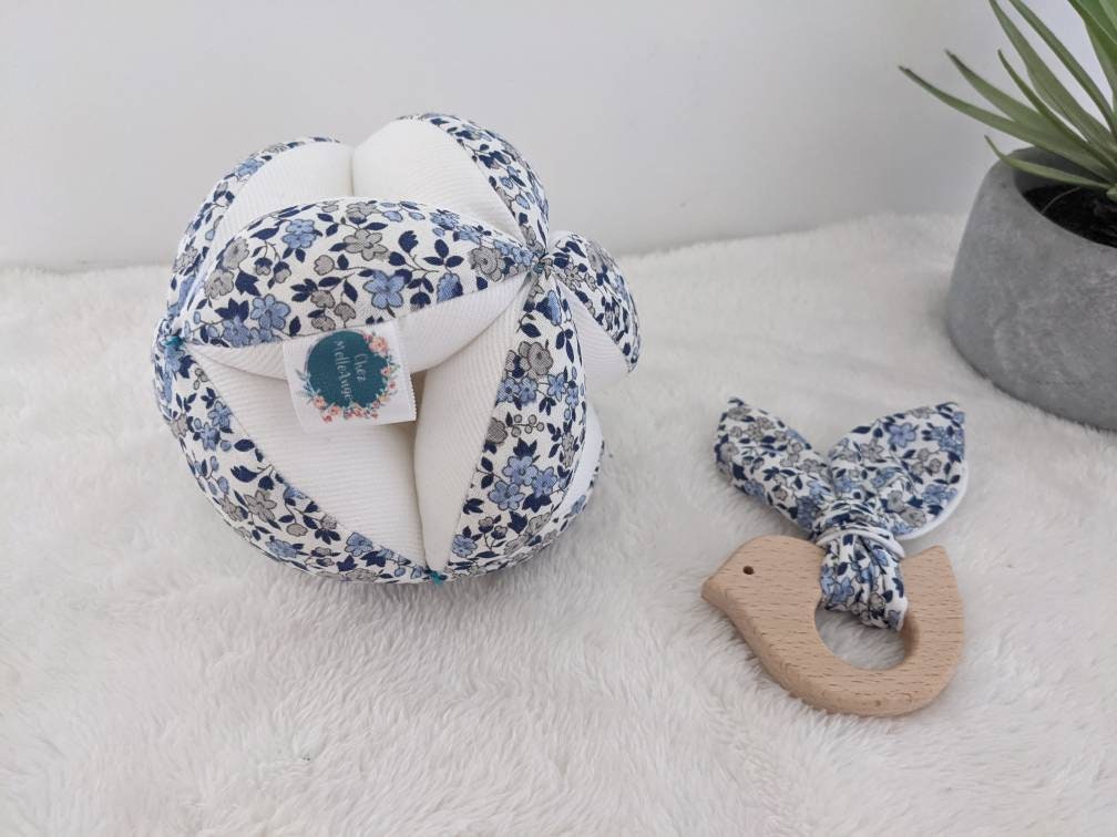 Balle De Prehension Montessori Motif Liberty Bleu Cadeau De Etsy