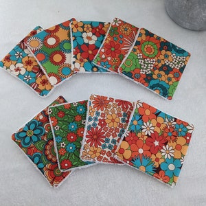 Lot de 9 lingettes lavables démaquillantes rétro seventies flower power en coton BIO fabriqués en France éponge bambou noir ou blanc