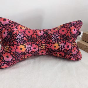 Ergonomisches Leseknochenkissen, Lesestütze aus Bio-Stoff, Geschenk, Lesezubehör, Buchstütze, Lesen im Sitzen und Liegen