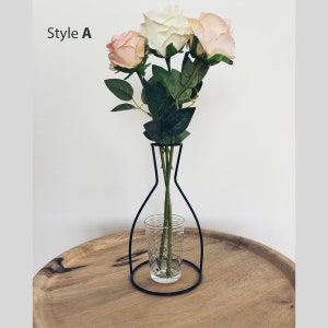 Retro Iron Line Flowers Vase Metal Plant Holder Modern Solid Decor Nordic Outline Silhouette Style Glass not included A