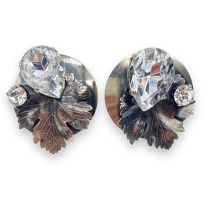 Ermani Bulatti Ahornblatt und Swarovski Kristall Ohrclips, signiert.