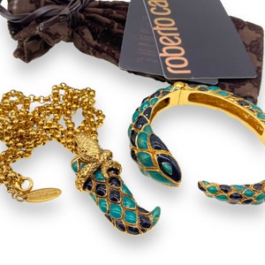 Roberto Cavalli Emaillierte Serpent Halskette und Armreif, signiert mit Original Beutel und Authentizitätsticket.