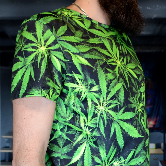 Trippy T-Shirt 3d Effects - Perfect For Party Or A Festival Trippy T-Shirt 3d Effects - Perfect For Party Or A Festival