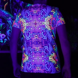 Camiseta psicodélica UV Blacklight: Estampado de gusanos - Ropa para festivales rave - Psicodélica fluorescente - Camiseta de fiesta - Atuendo llamativo - Unisex