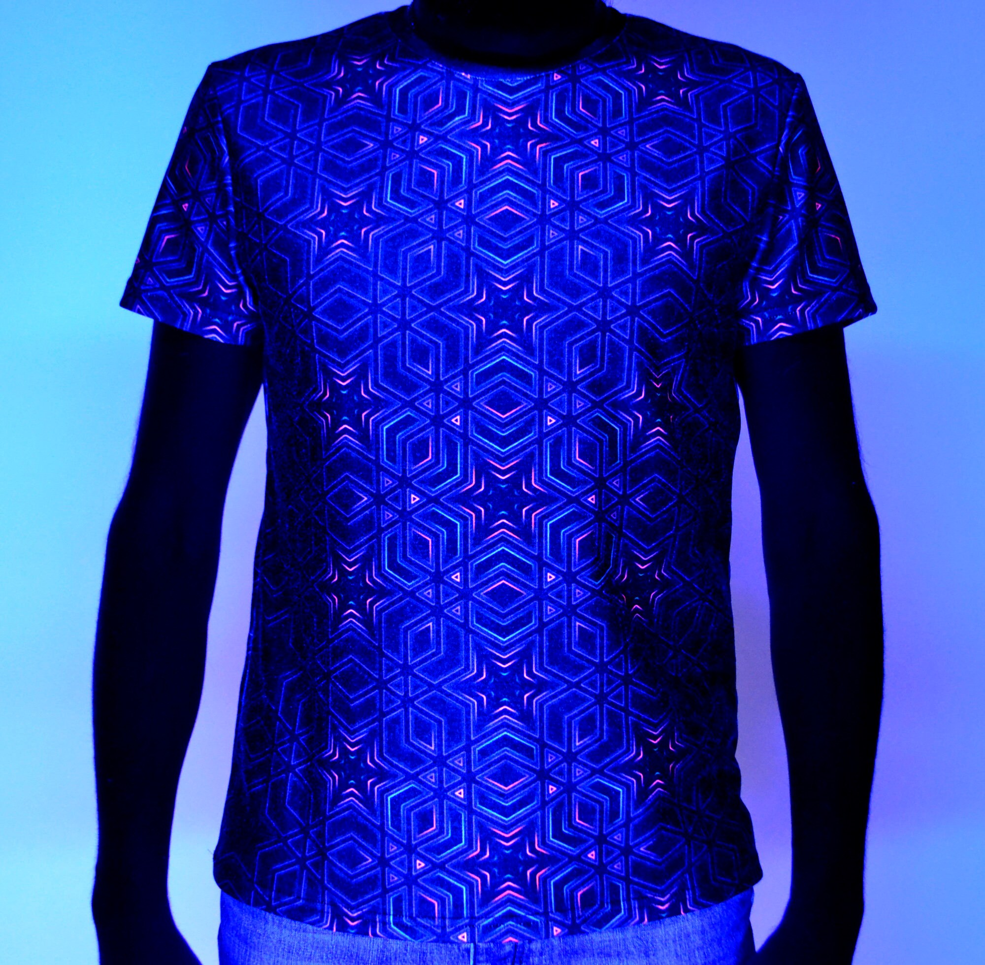 Moonlight Tee shirt suede unisexual Tシャツ光る 月 琥珀 Tシャツ [月姫 -A piece of blue glass moon-] | 公式