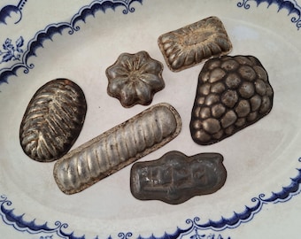 Set von 6 antiken Backförmchen