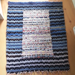 Small handwoven Swedish rag rug, 68 x 83 cm