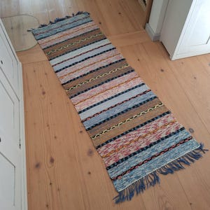 Vacker handvävd matta från Sverige, 185 x 65 cm