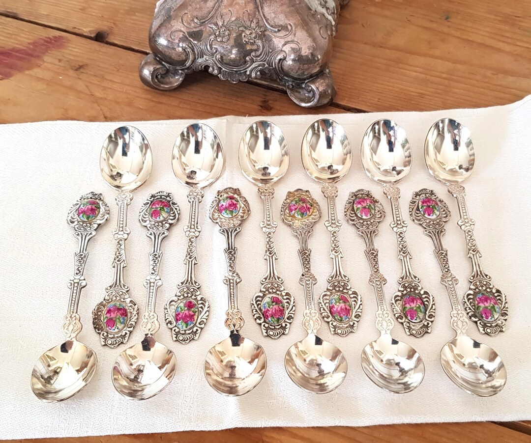 Ensemble de cuillères à café en argent .800 ‹ Catalogue - Les Antiquités Bolduc