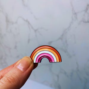 Lesbische emaille pins LGBT emaille pins Pride emaille pins regenboog pin queer pin lesbische trots pin LGBTQ badge sapphic pin Gay Pride cadeau