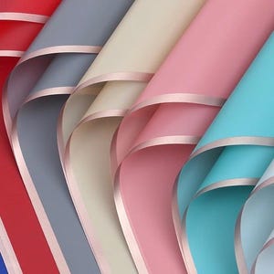 Carta da regalo per fiori - 58x58 cm, confezione impermeabile per bouquet floreale - 6 colori (rosa chiaro, azzurro, lavanda, trasparente, nero, rosso)