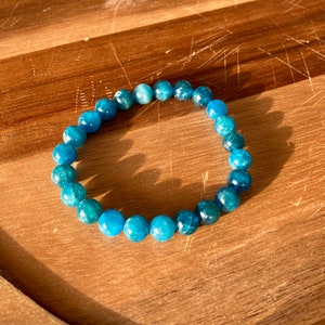 8mm Apatite Bracelet | Stretch Bracelet | Apatite Jewelry | Crystal Jewelry | Beaded Bracelet | Bright Blue Bracelet | Apatite Jewelry