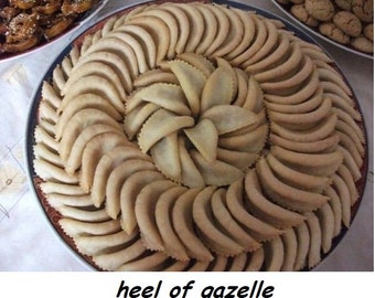 Moroccan Handmade Almonds sweets, Arabic Sweets, Gazelle Horns, moroccan authentic sweets, traditional cake candy