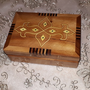 Moroccan Thuya Burl Box for jewelry from morocco, Handmade Solid Thuya wood Burl Box, valentine gift for her - boite à bijoux en thuya