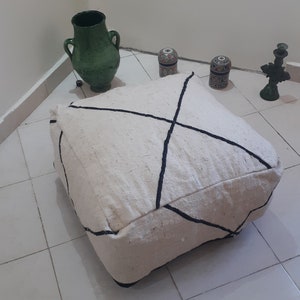 Handmade Moroccan pillow,Moroccan wool pouf, ottoman cushion, Moroccan kilim pillow, Large kilim floor cushion, Moroccan square cushion