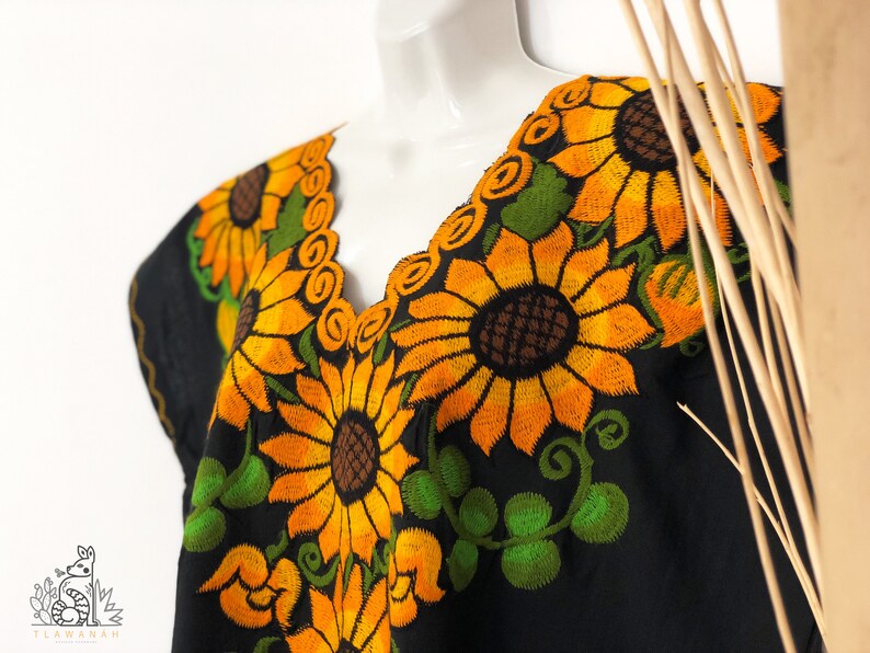 Chiapas dress. Flowers embroidered dress Mexican dress Mexican embroidered dress