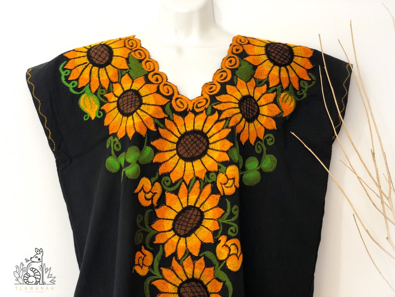 Chiapas dress. Flowers embroidered dress Mexican dress Mexican embroidered dress