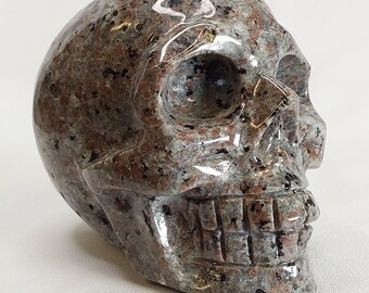 4.0" Yooperlite Skull - 001 - UV Reactive Emberlite Stone, Blacklight Stone, Perfect Gift Idea, Collector Skull, Yooperlite Carving, Skull
