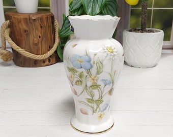 Vintage Aynsley "Natures Delight" Vase SA76  Flower Vase, Bone Chine, Made in England, Gold Gilding, Insects, Shells, Flowers, Hand Painted
