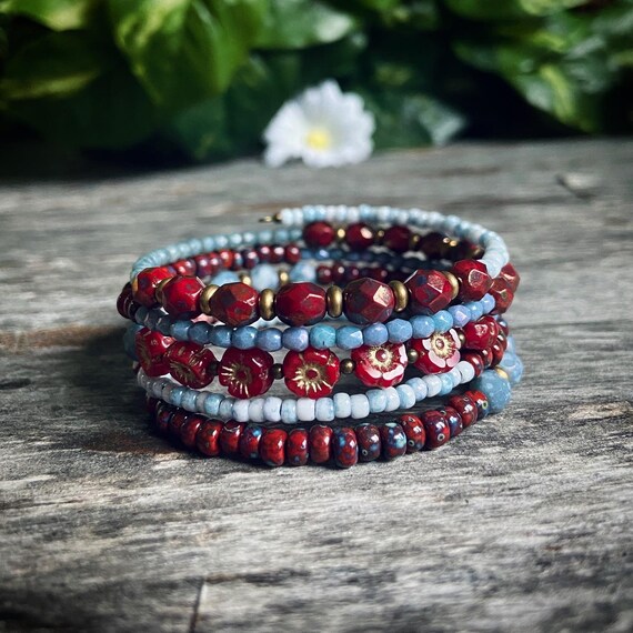 Made these beaded bracelets. Love making them. : r/crafts