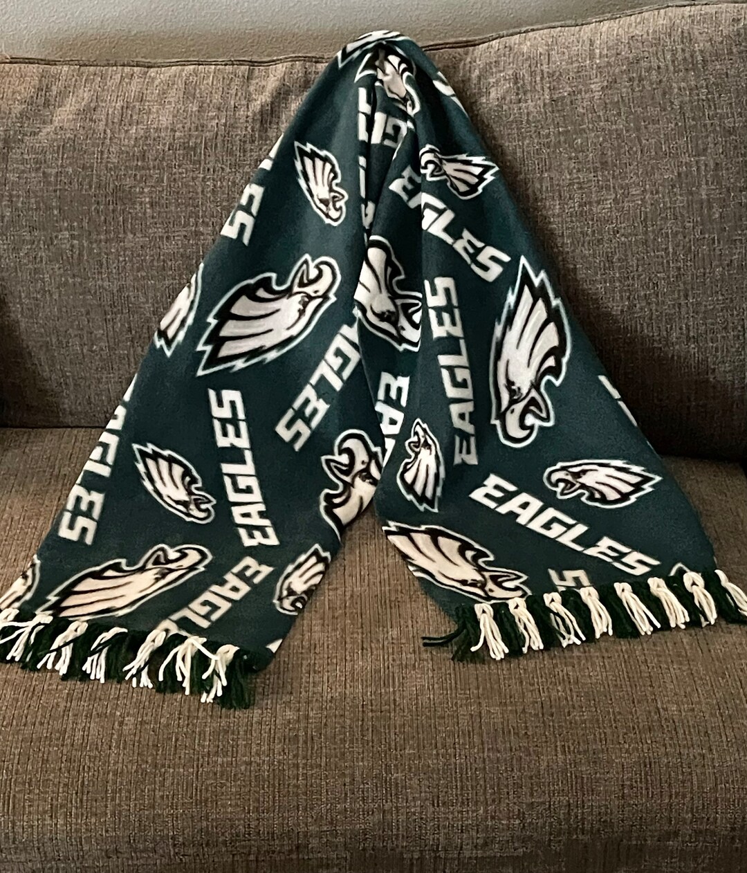 PHILADELPHIA EAGLES Handcrafted Fleece Scarf W Yarn Fringe Etsy