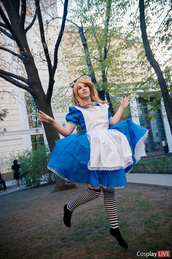Alice/'s Adventures in Wonderland Alice maid dress Cosplay Costume cape