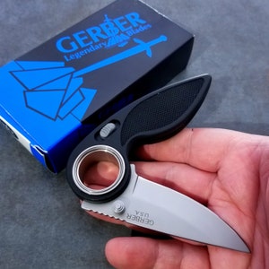 Vintage Gerber Chameleon Locking Tactical Folding Pocket Knife Made in Portland Oregon USA With Sheath Plain Edge Finger Hole