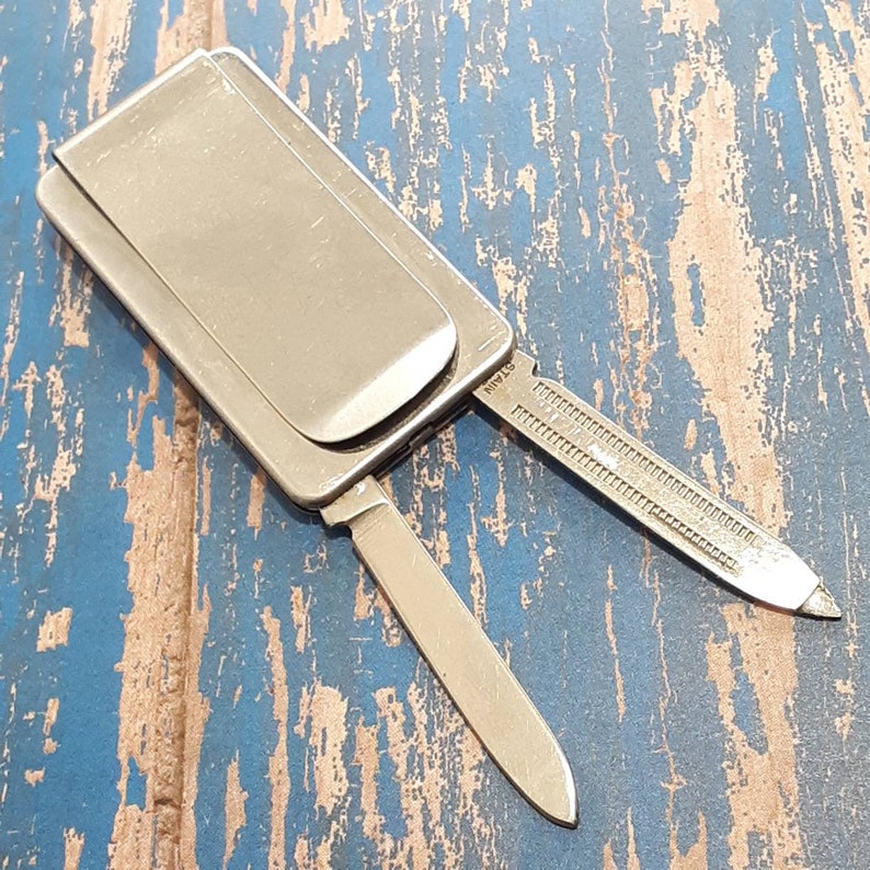 Vintage Colonial Money Clip Folding Pocket Knife Nail File Made in USA 2 Blade Plain Edge Silver