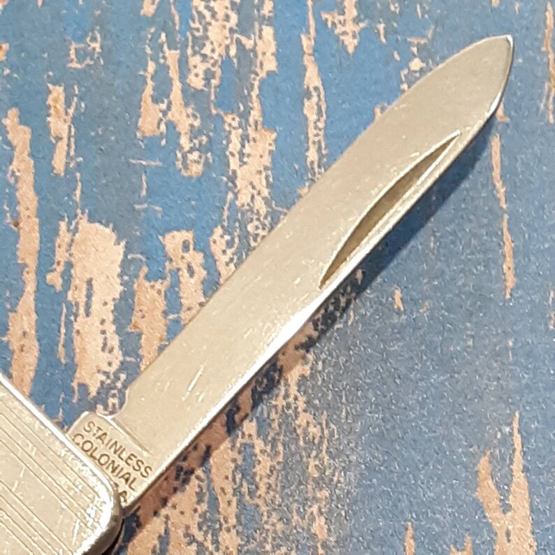 Vintage Colonial Money Clip Folding Pocket Knife Nail File Made in USA 2 Blade Plain Edge Silver