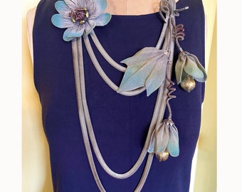 Historic SARAH CAVENDER Spectacular Three Flower Necklace Metalworks