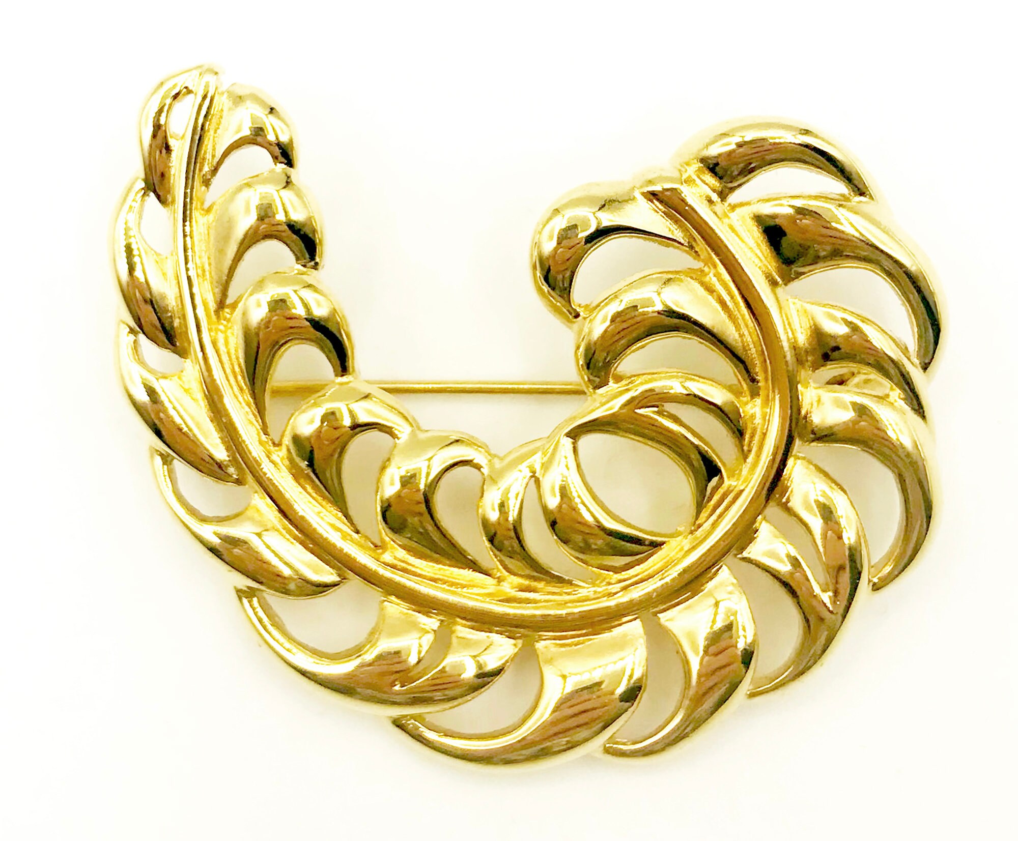Classic MONET Curled Gold Leaf - Fern - Feather Pin Brooch, Elegant Openwork Vintage