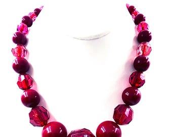 Delightful ICING Cherry Red Chunky Bead Necklace Vintage Millennium Style