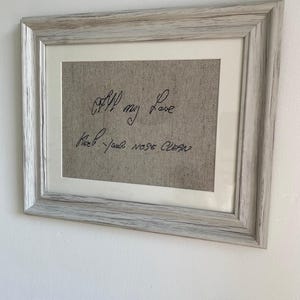 Ingelijste geborduurde Laura Ashley-stof zwaar linnen, persoonlijk handschrift, geborduurde personalisatie Handgeschreven notities
