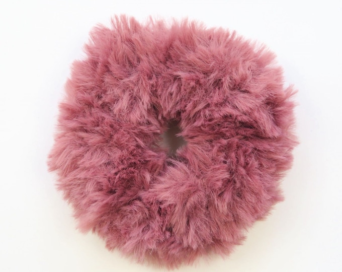Fluffy Crochet Scrunchie - Berry
