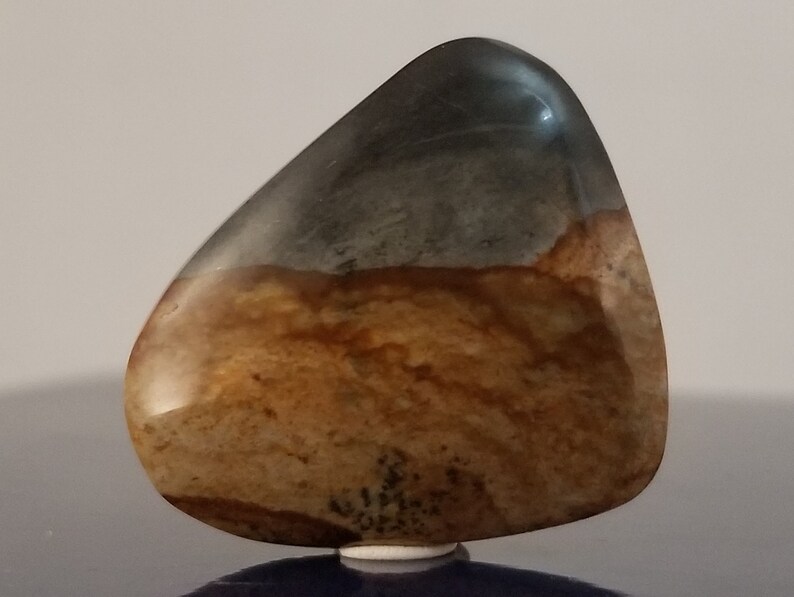 Biggs Jasper Cabochon 29 x 26 x 6mm