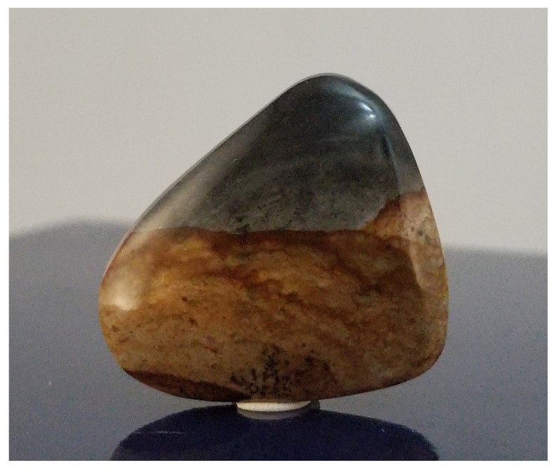 Biggs Jasper Cabochon 29 x 26 x 6mm