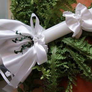 A beautiful candle skirt + pot guard white