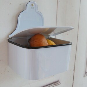 Landhaus wall bowl, wall basket with lid, FRIEDA in enamel look, shabby chic