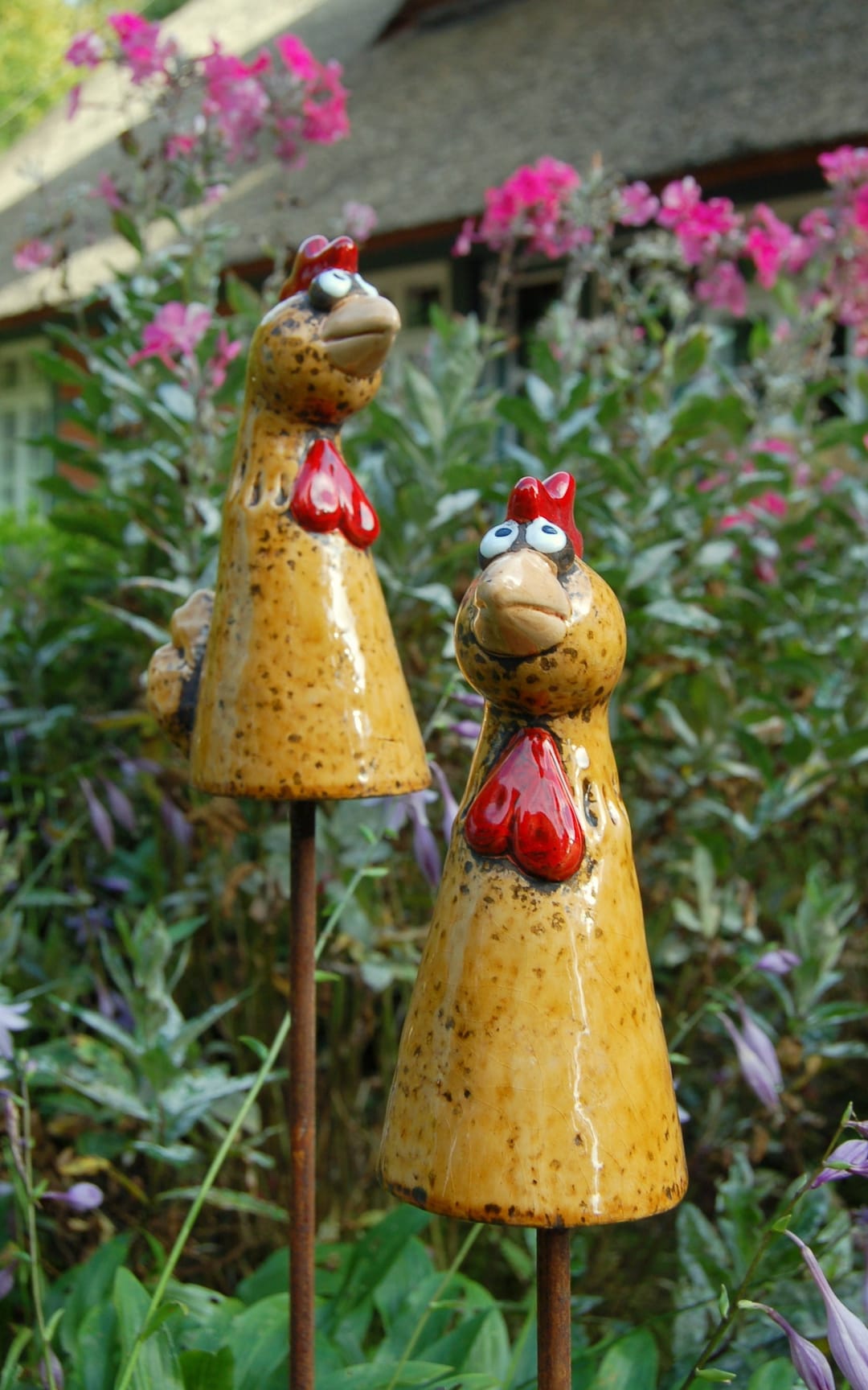 Froschkönig Zaunstecker Keramik - Gartenfigur 8x8x18cm Grün