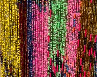 Handgemaakte strikkralen: traditionele Ghana-kralen, 50 inch (groothandel)
