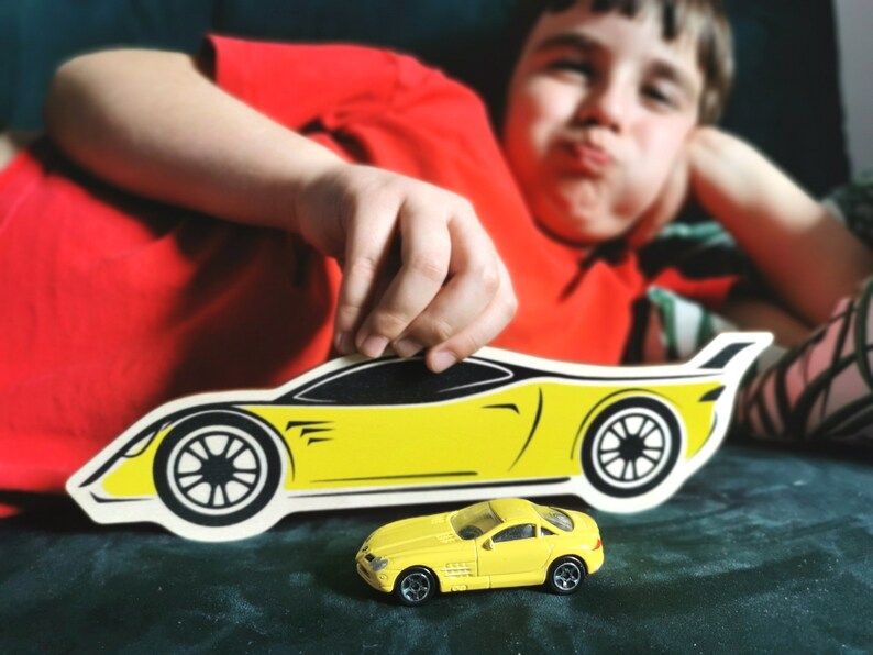 Montessori Children's Wall Shelf, Display Bookcase With Graphics of a