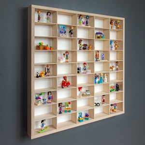 Plank voor Lego DUPLO figuren / Display voor PLAYMOBIL collecties / Houten plank voor kleine poppen / Garage voor lego auto's 45 stuks. afbeelding 3