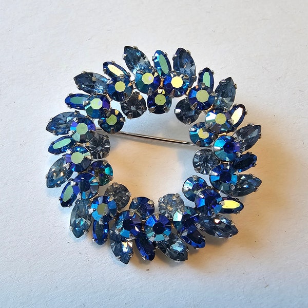 Blue Sherman Wreath Brooch Pin