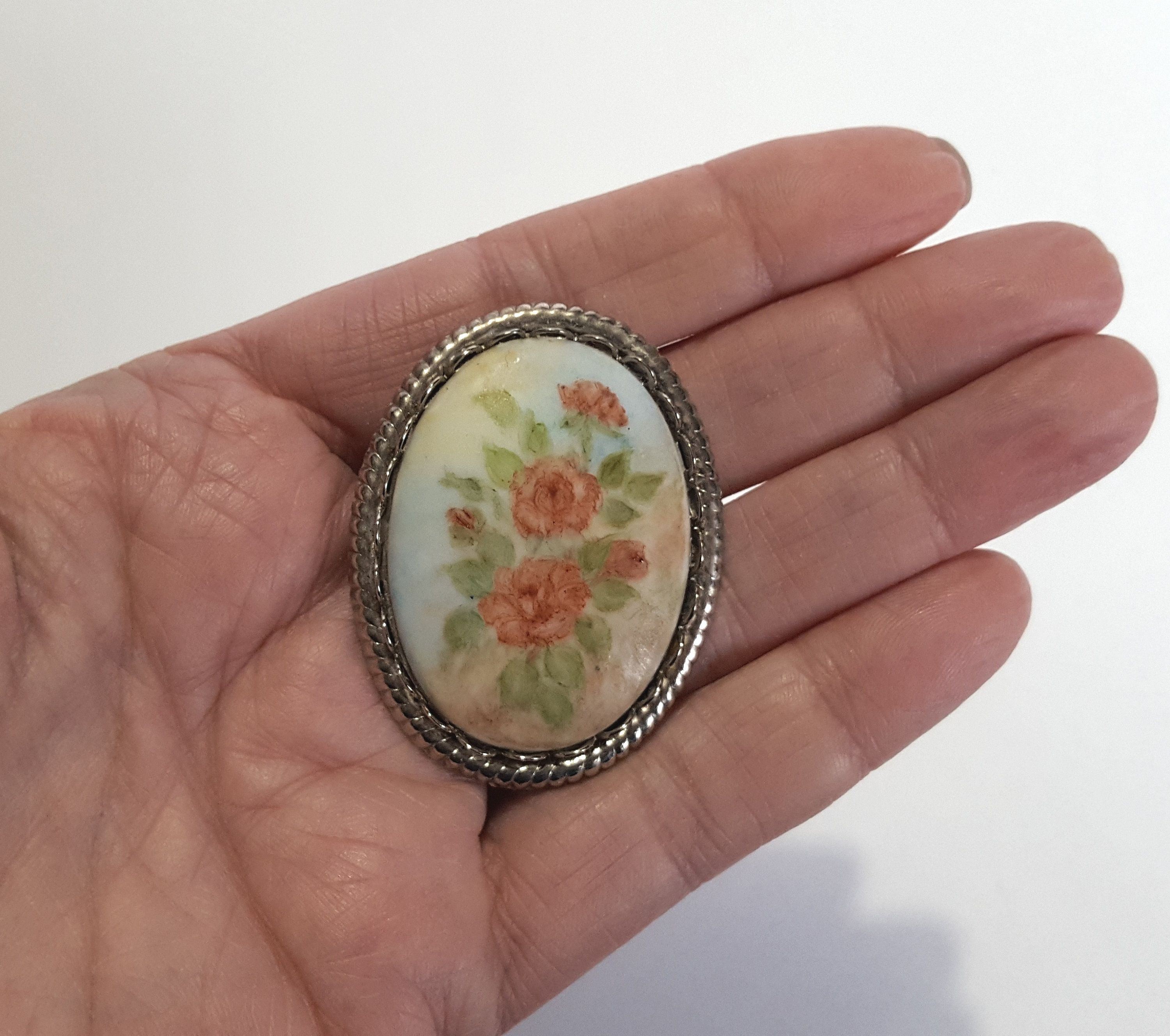 Hand Painted Porcelain Floral Brooch Etsy 日本
