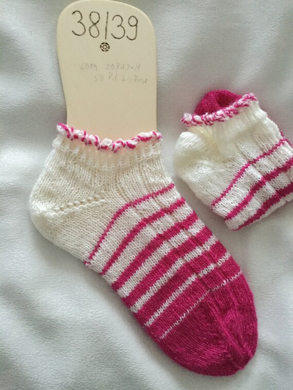 Original hand-knitted sneaker socks yellow-black size 3940